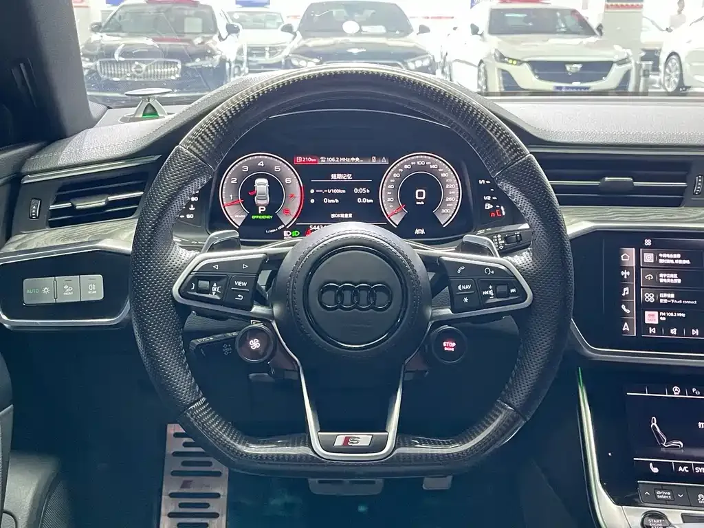 Audi A7L — фото 2