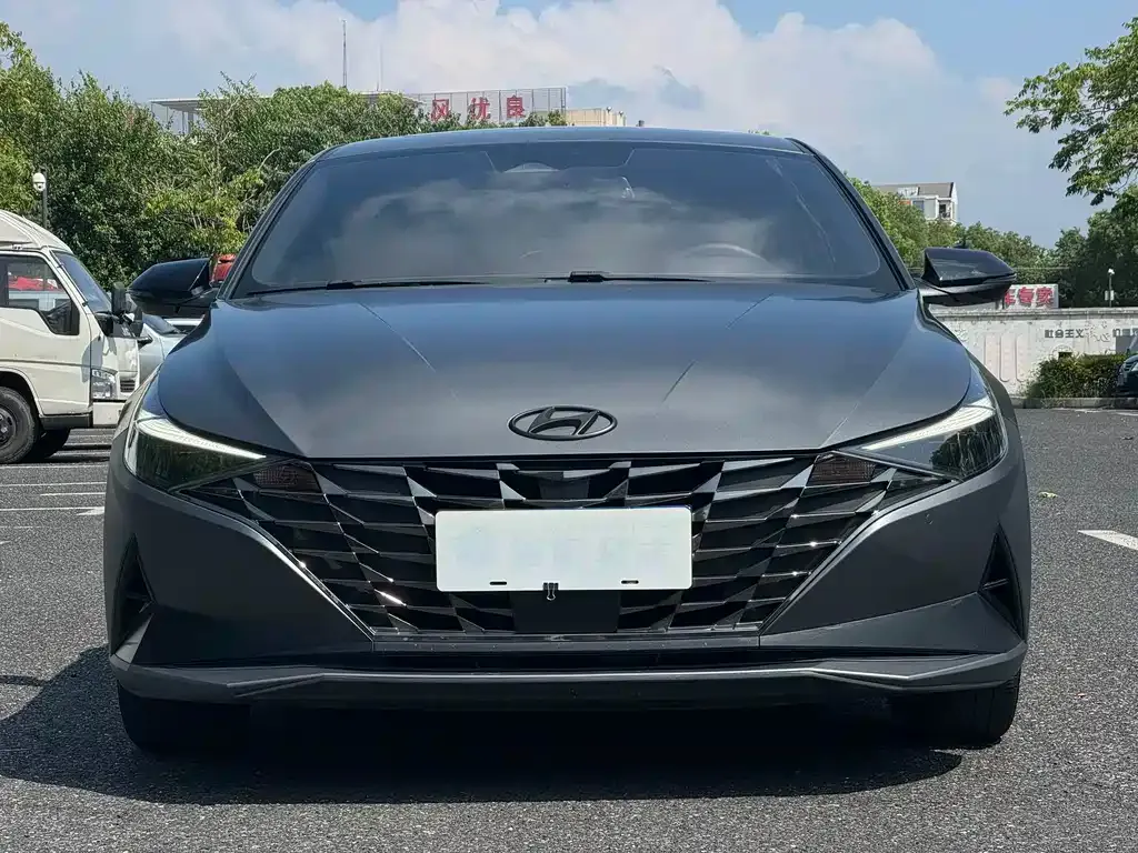Hyundai Elantra — фото 4