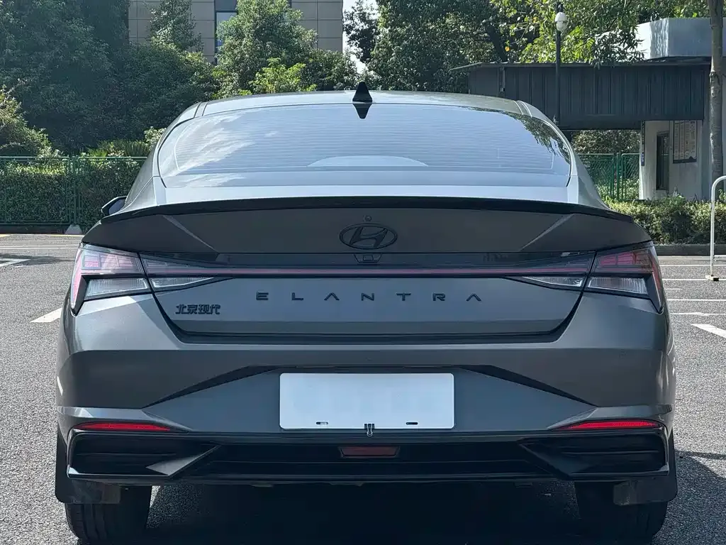 Hyundai Elantra — фото 9