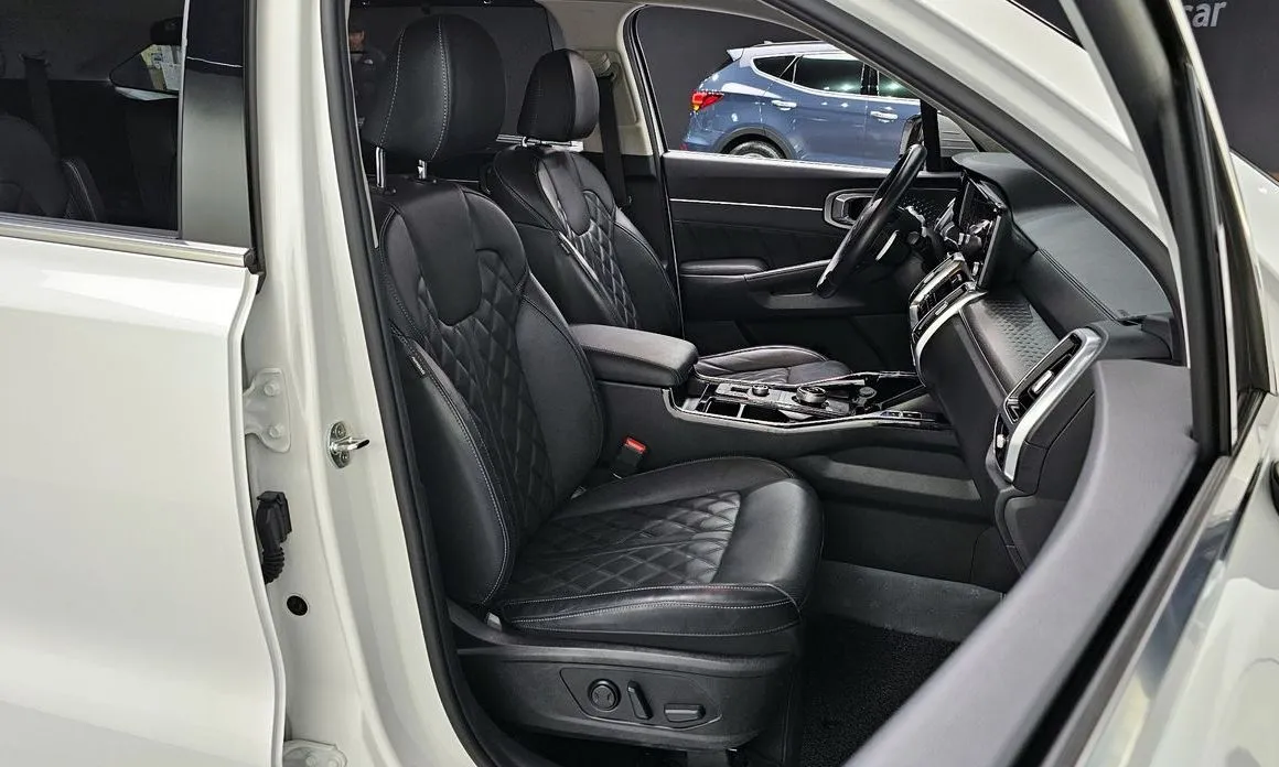 Kia Sorento — фото 9