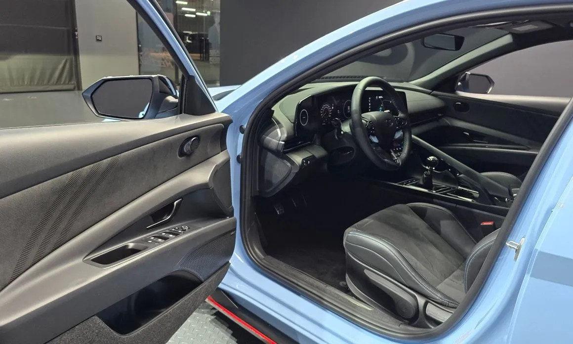 Hyundai AVANTE — фото 2