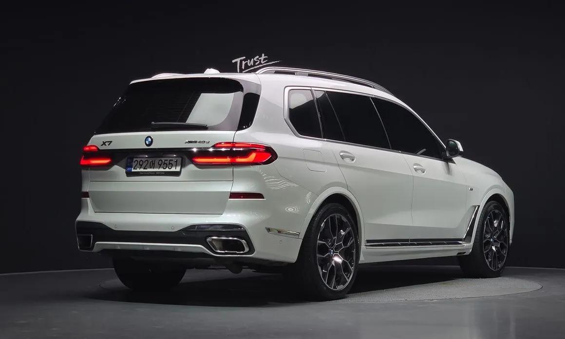 BMW X7 — фото 2