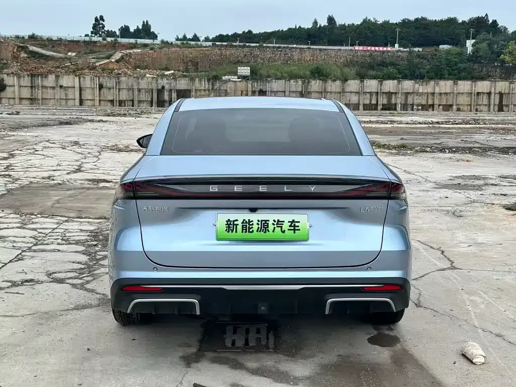 Geely Galaxy L6 — фото 2