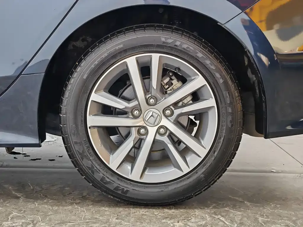 Honda Civic — фото 10