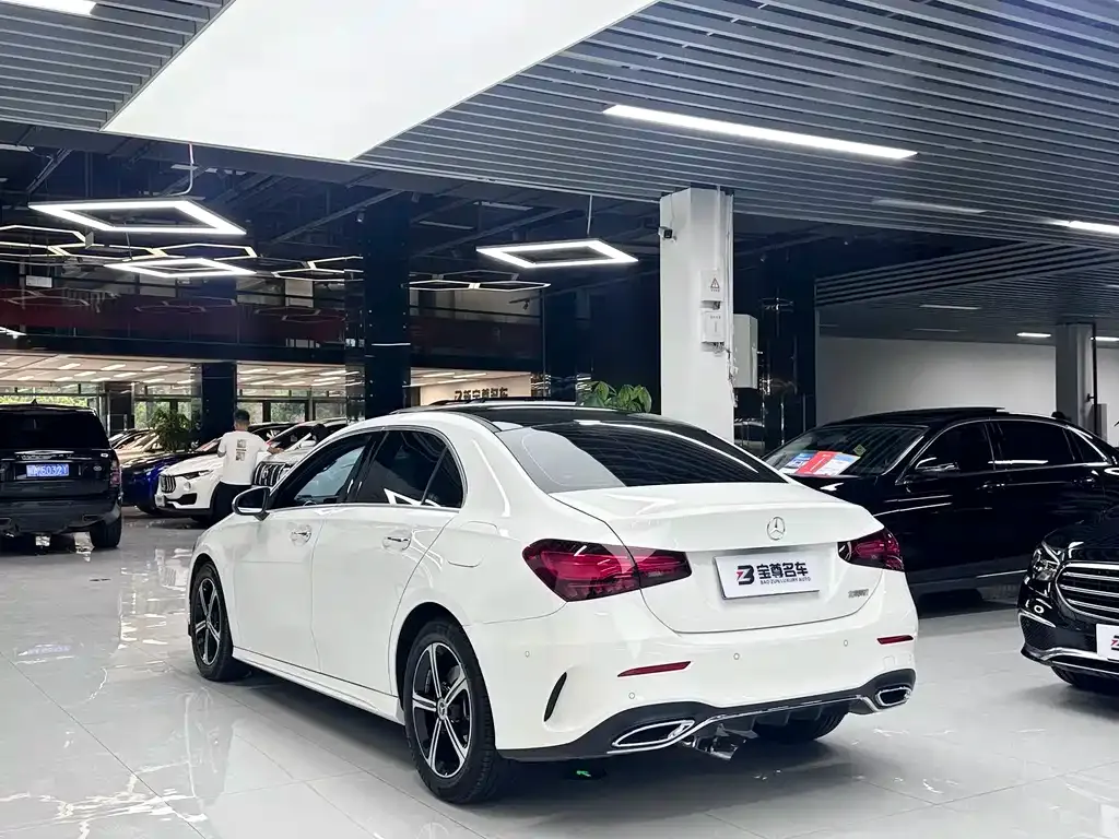 Mercedes-Benz A-Class — фото 8