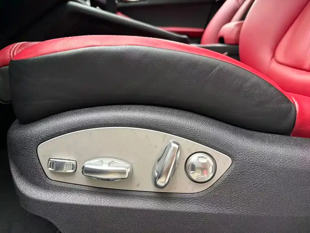 Porsche Macan — фото 10