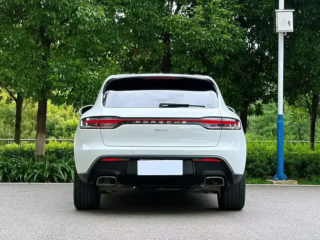 Porsche Macan — фото 9