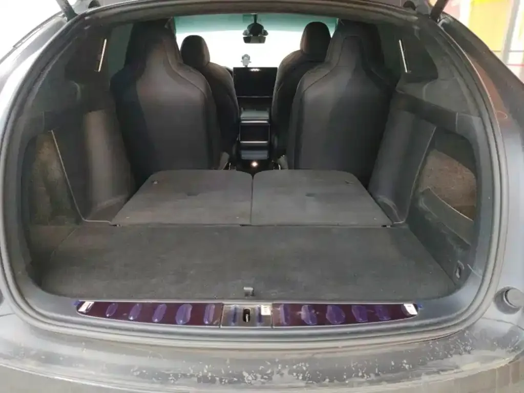 Tesla Model X — фото 3