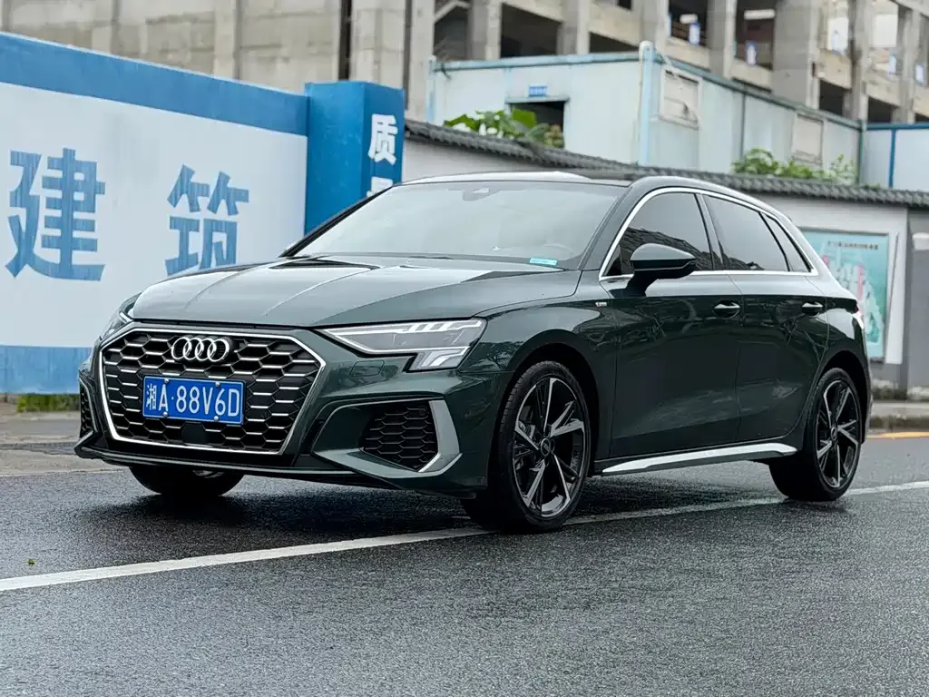 Audi A3 — фото 1
