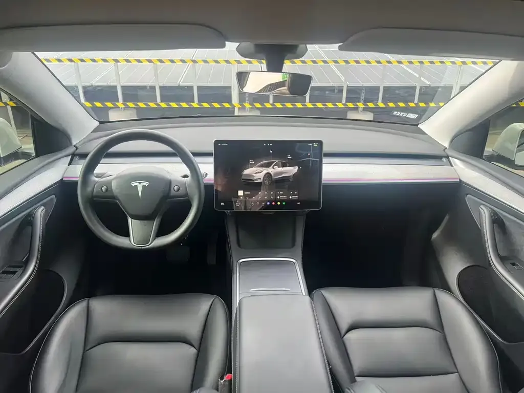 Tesla Model Y — фото 3
