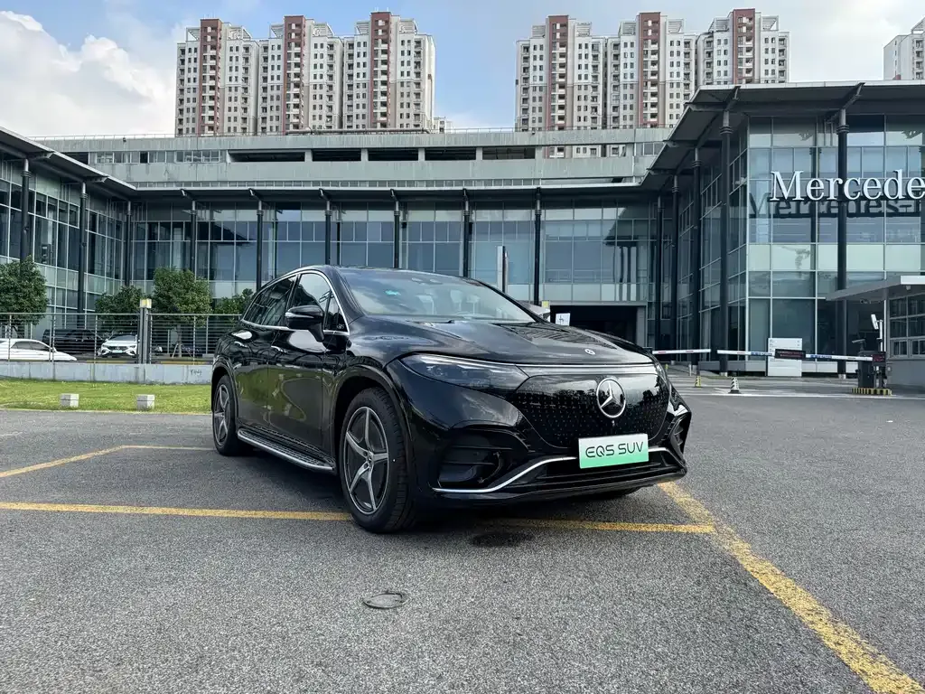 Mercedes-Benz EQS SUV — фото 7
