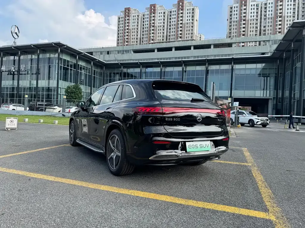 Mercedes-Benz EQS SUV — фото 2