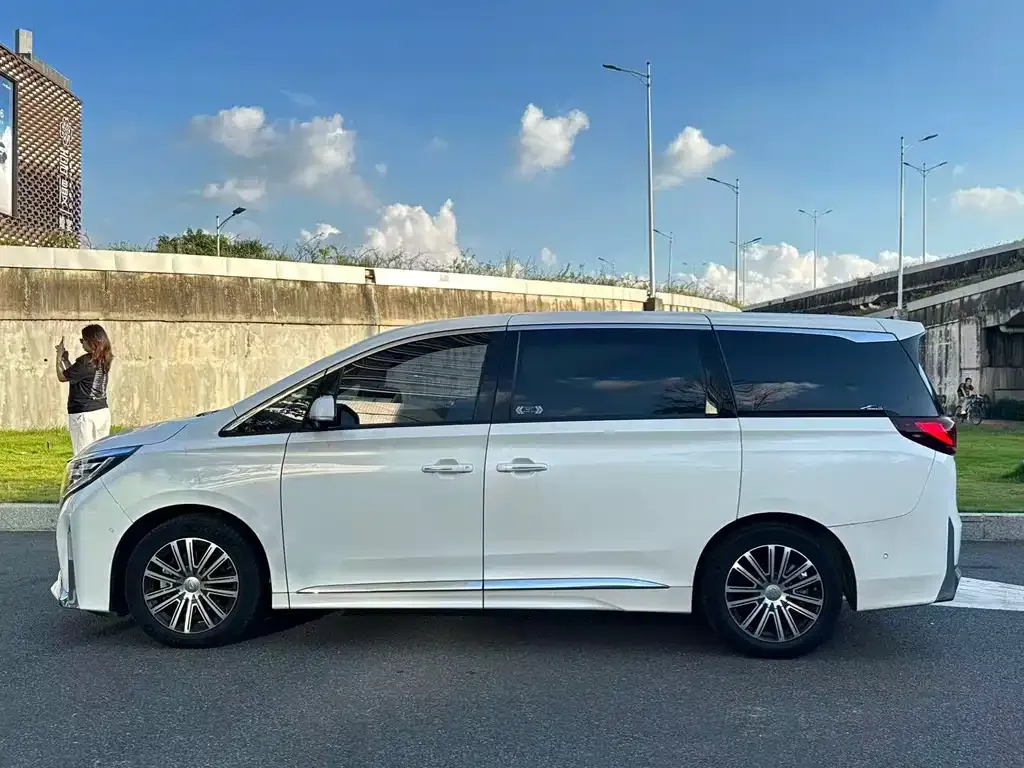GAC Motor Trumpchi M8 — фото 6