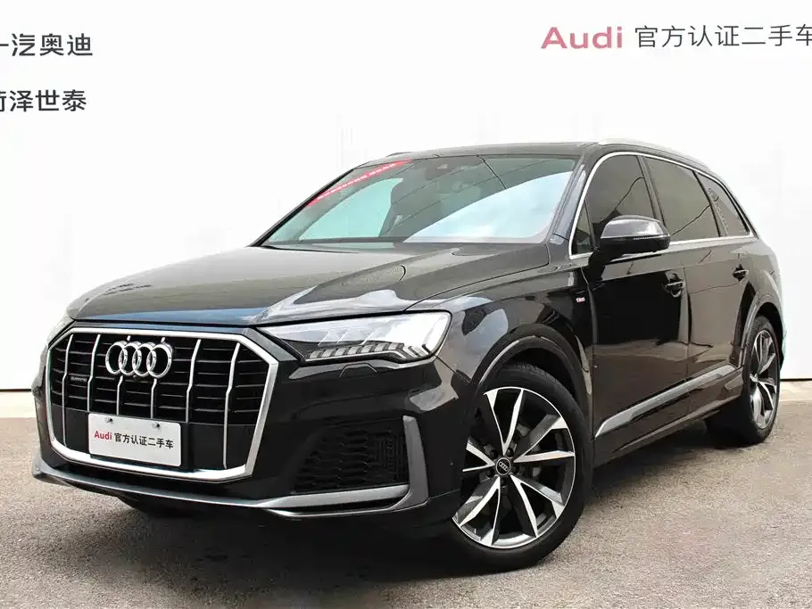 Audi Q7 — фото 1