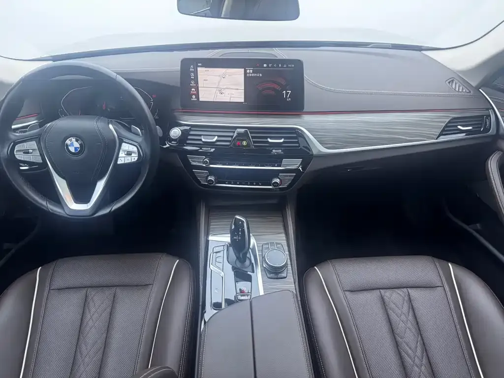 BMW 5 Series — фото 10