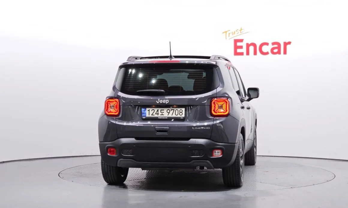Jeep Renegade — фото 2