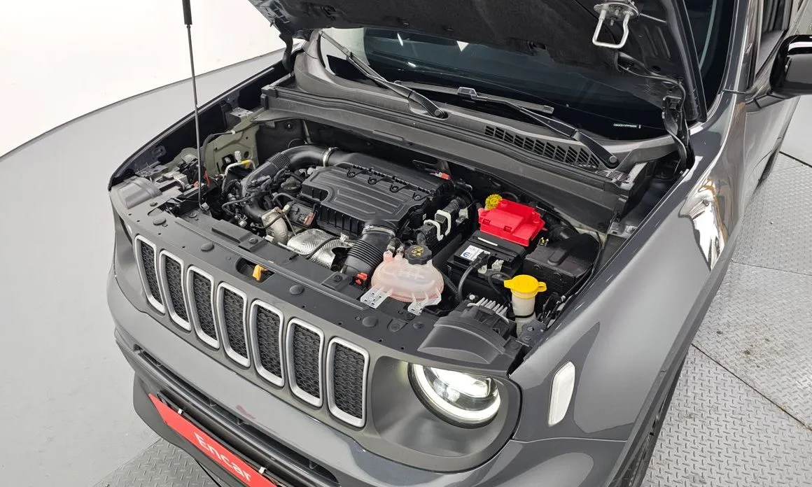 Jeep Renegade — фото 6