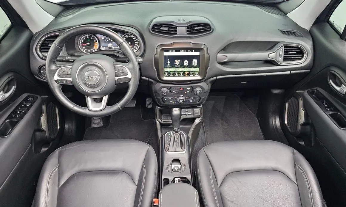 Jeep Renegade — фото 10