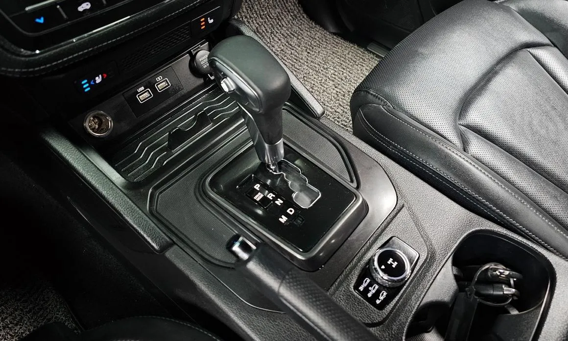 KG Mobility (Ssangyong) Rexton — фото 10