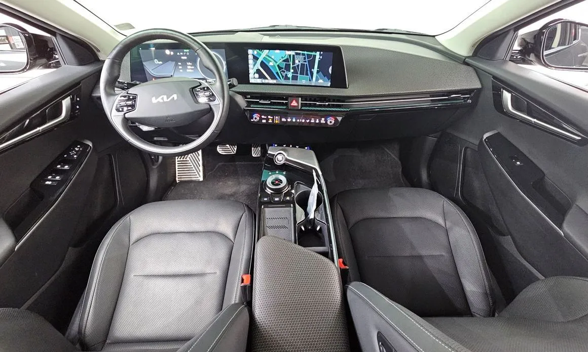 Kia EV6 — фото 8