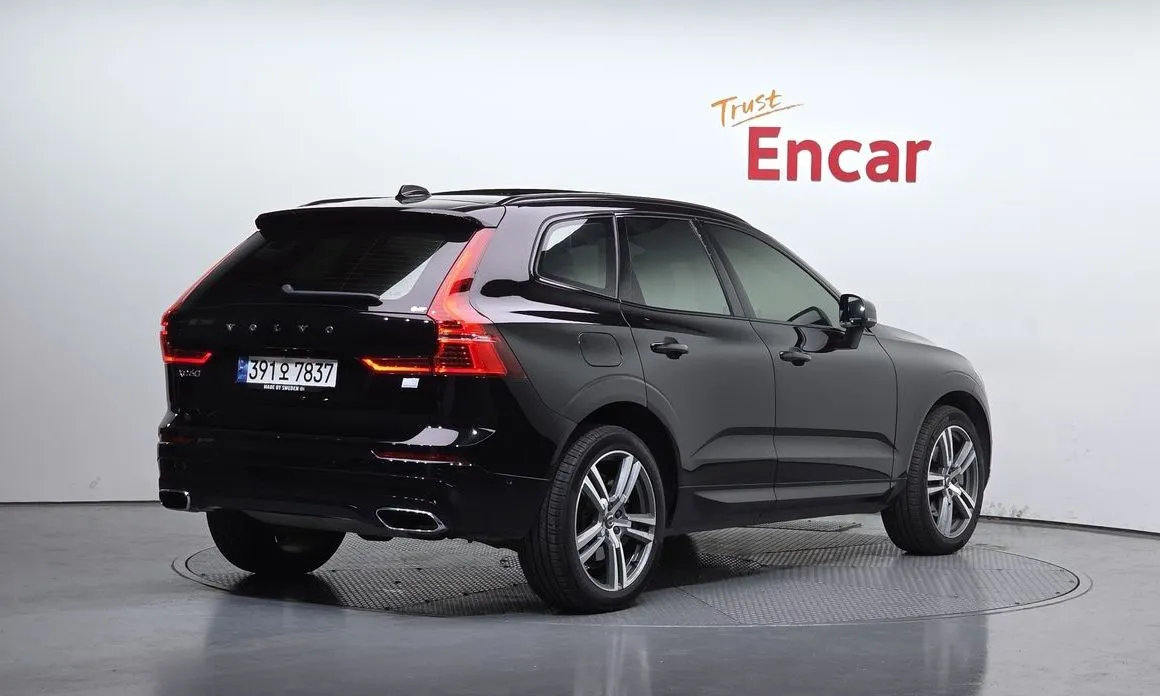 Volvo XC60 — фото 4