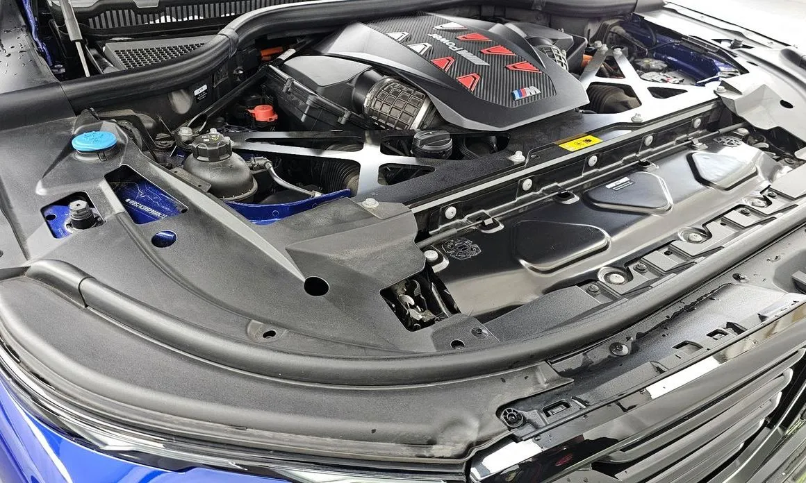 BMW XM — фото 9