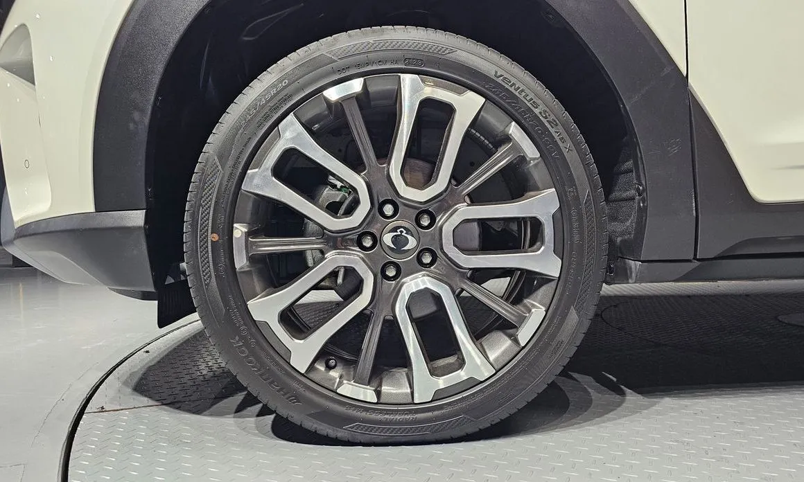 KG Mobility (Ssangyong) Torres — фото 8