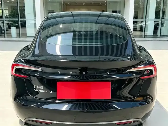 Tesla Model 3 — фото 2
