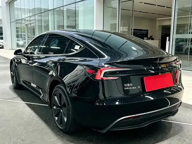 Tesla Model 3 — фото 8