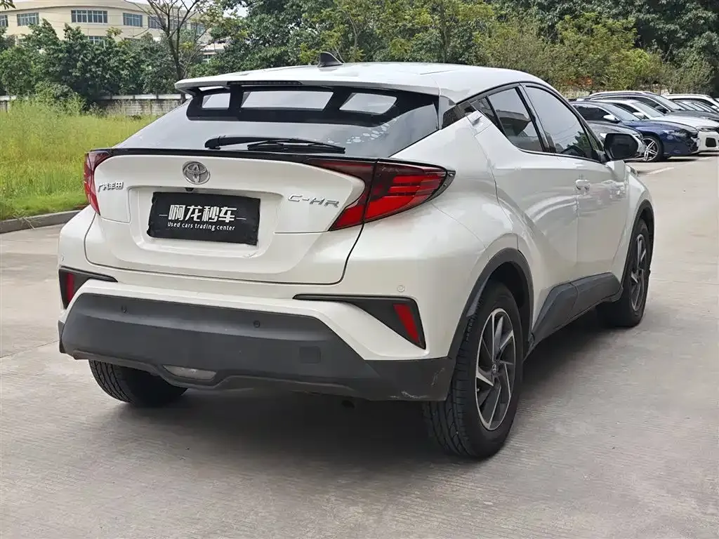 Toyota C-HR — фото 4
