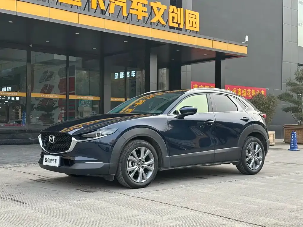 Mazda CX-30 — фото 1
