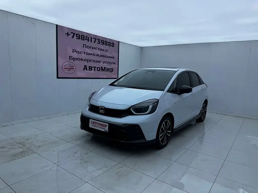 Honda Fit — фото 1