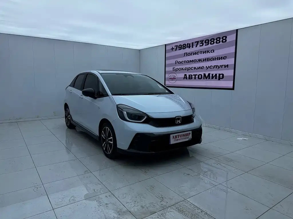 Honda Fit — фото 5