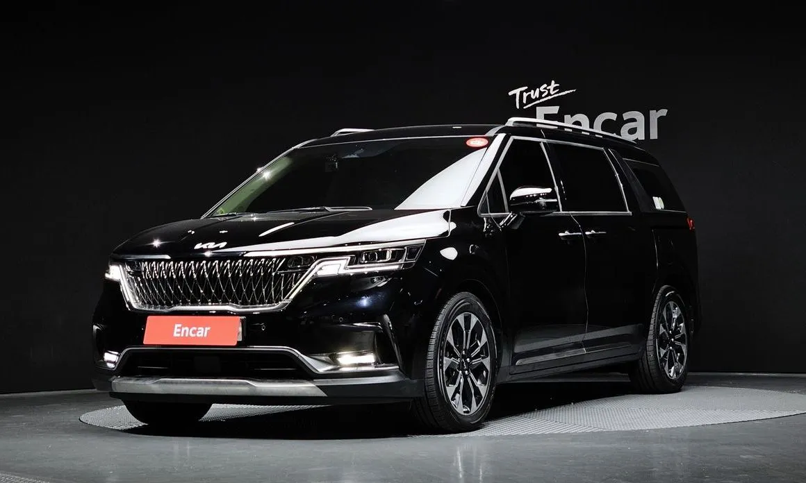 Kia Carnival — фото 1