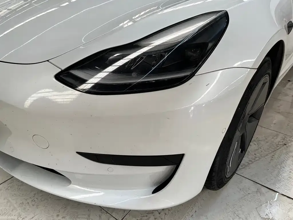 Tesla Model 3 — фото 4
