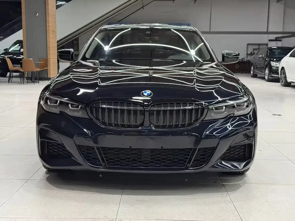 BMW 3 Series — фото 1
