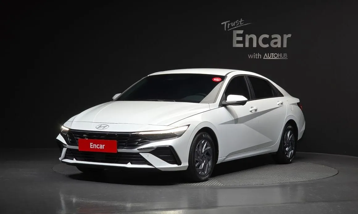 Hyundai AVANTE — фото 1