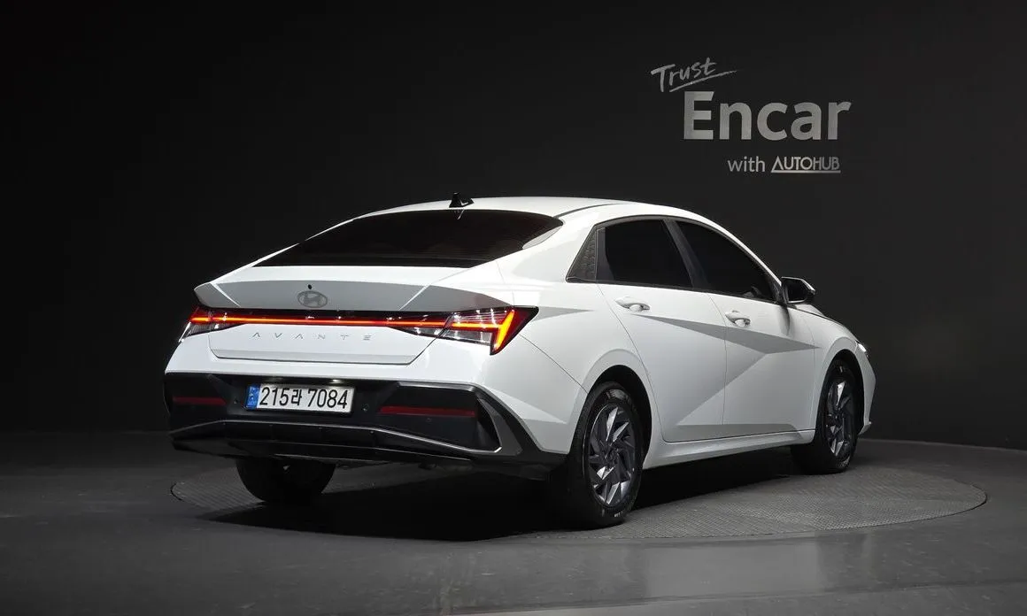 Hyundai AVANTE — фото 2