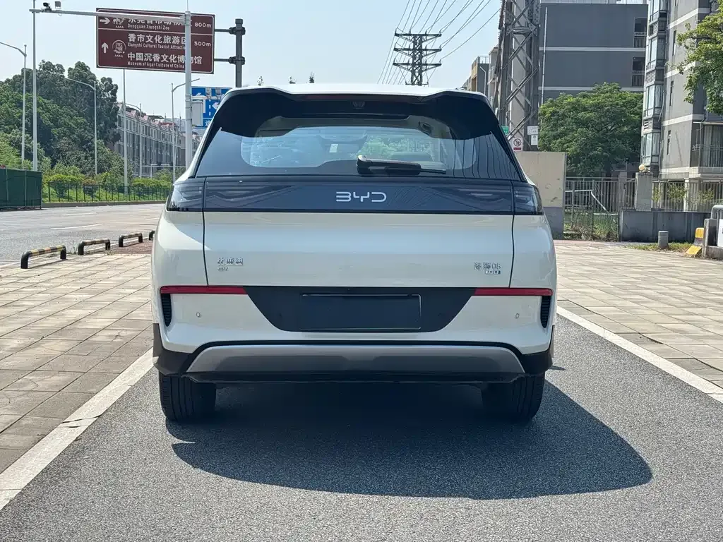 BYD Hiace 05 EV — фото 9