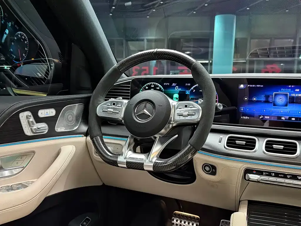 Mercedes-Benz GLS — фото 10