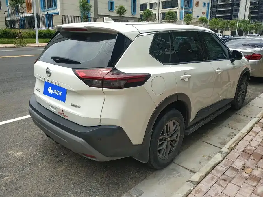 Nissan X-Trail — фото 10