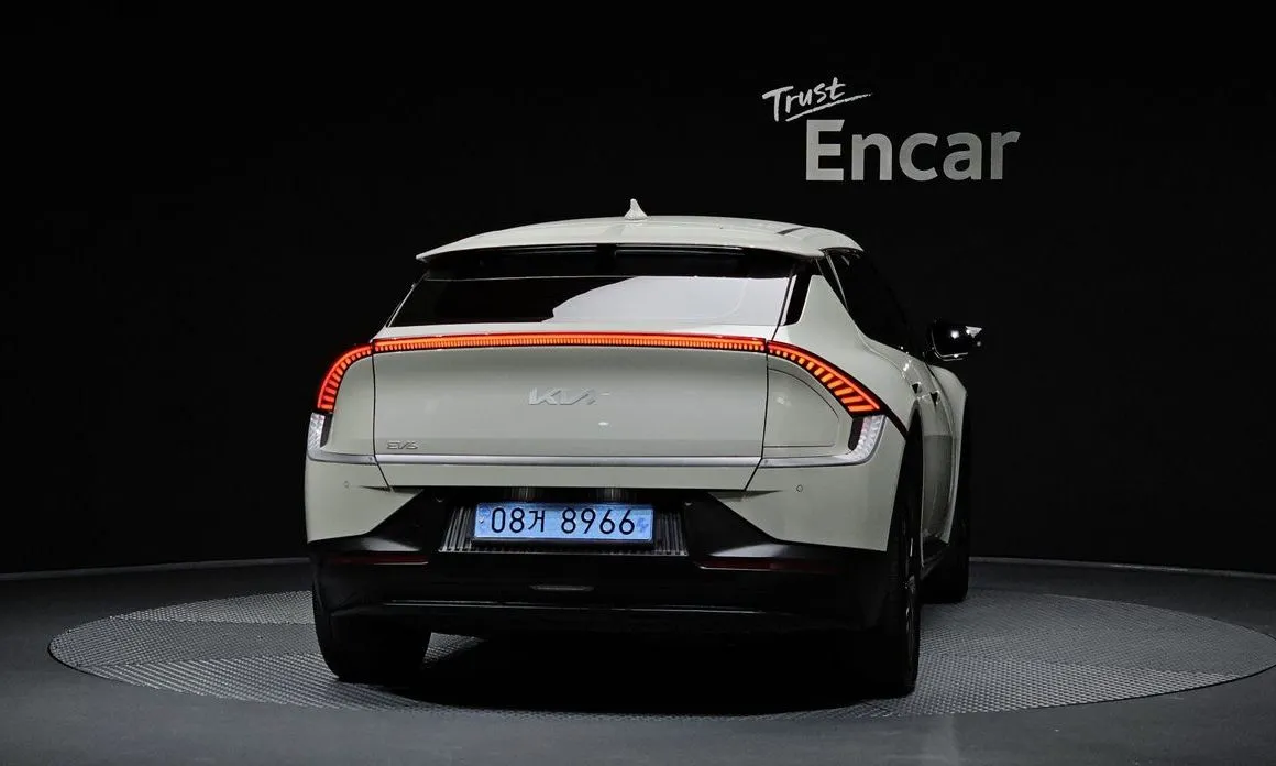 Kia EV6 — фото 6