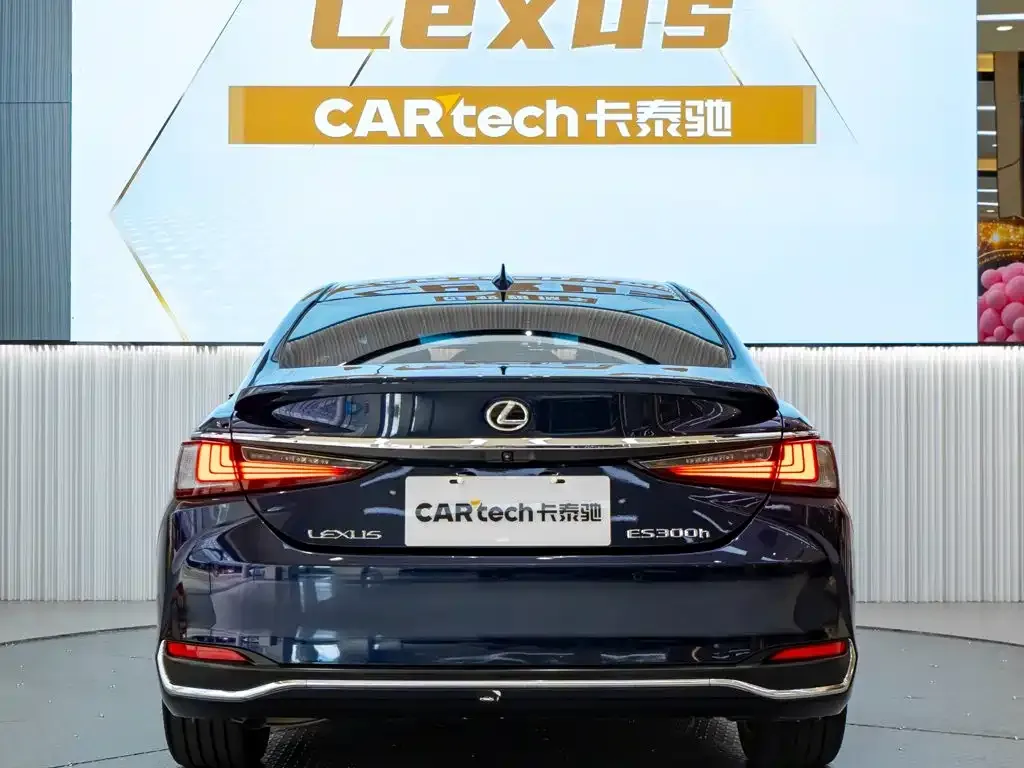 Lexus ES — фото 5