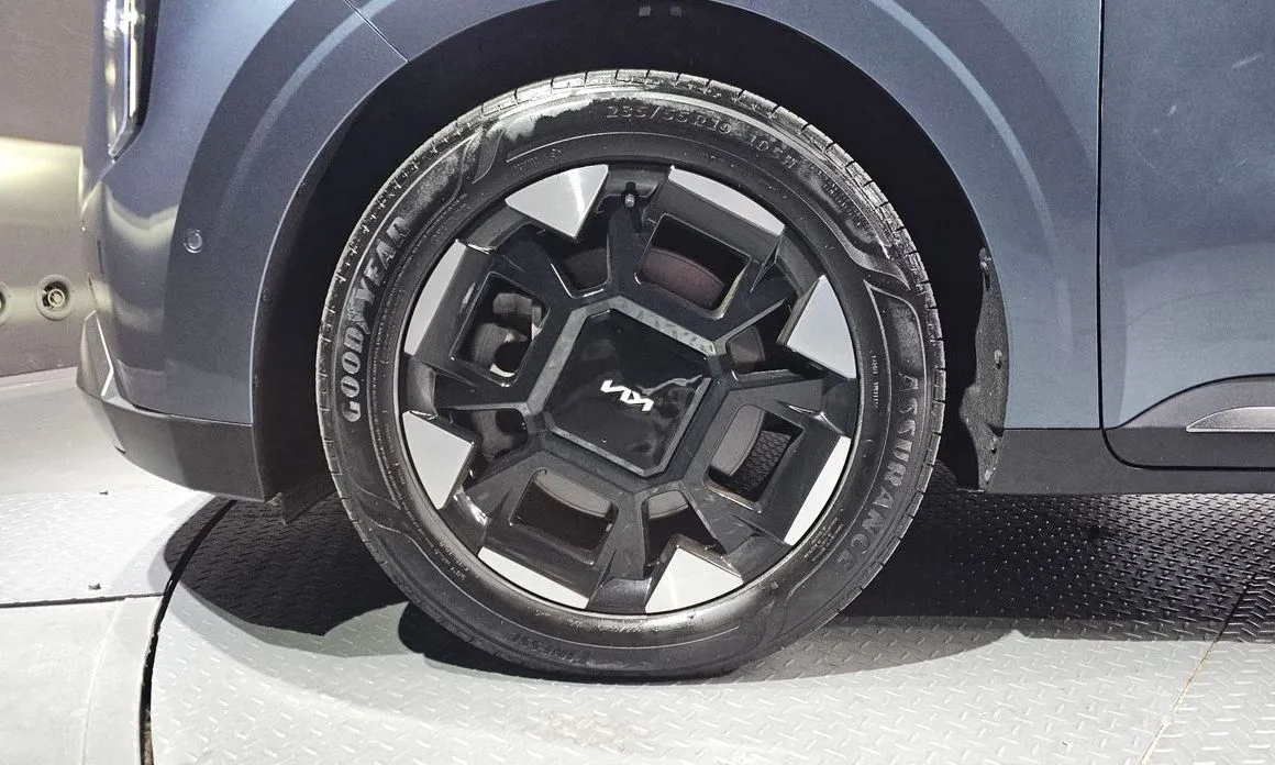 Kia Carnival — фото 10