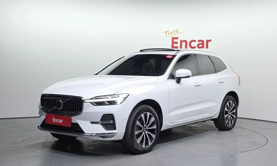 Volvo XC60 — фото 1