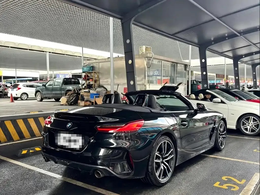 BMW Z4 — фото 9