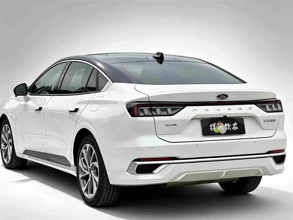 Ford Mondeo — фото 5
