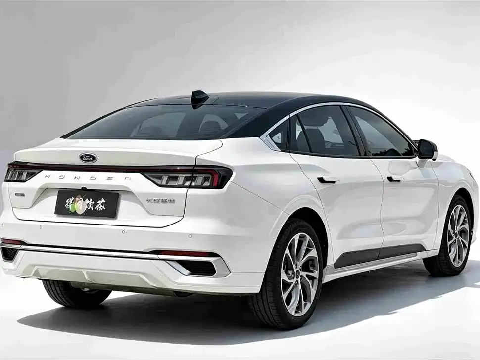 Ford Mondeo — фото 3