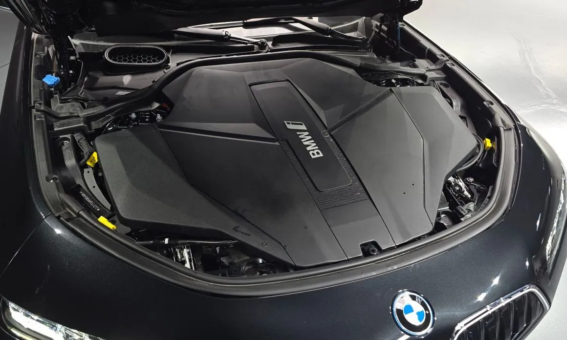 BMW i7 — фото 10
