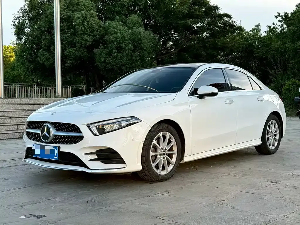 Mercedes-Benz A-Class — фото 1